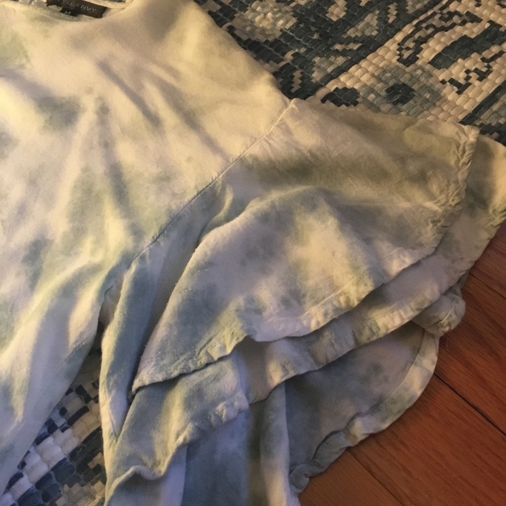 Ruffled sleeve tie dye top